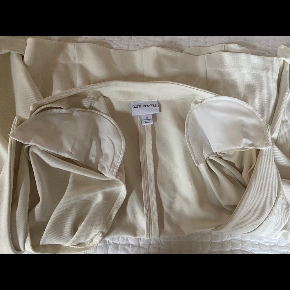 White Open Front Blazer - Picture 3 of 5
